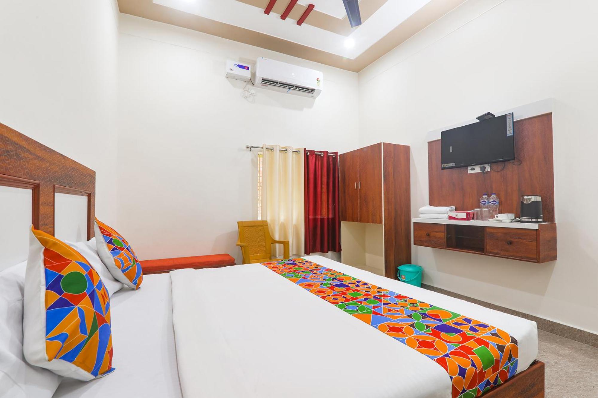 Fabhotel Shree Venkatesh Nileyam Ayodhya Exterior photo
