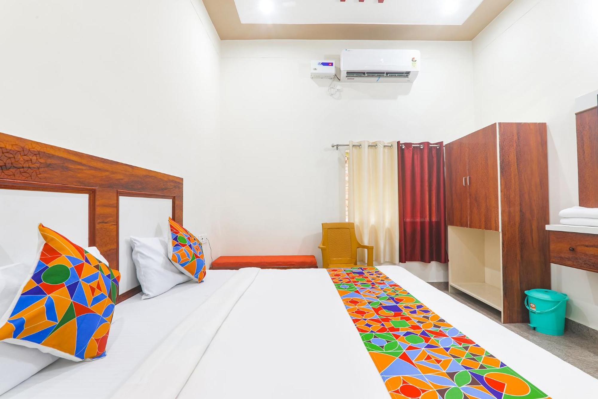 Fabhotel Shree Venkatesh Nileyam Ayodhya Exterior photo